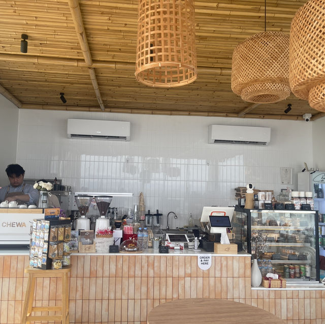 จิบกาแฟ แลฝั่งโขง @Chewa Café 