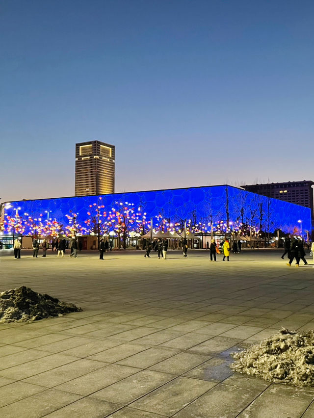 Beijing’s Modern Marvels Illuminated: A Night Journey from Olympic Grandeur to Guomao’s Skyline