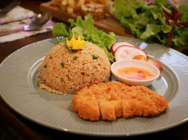 แวะมาทานอาหาร ณ ปาฎี