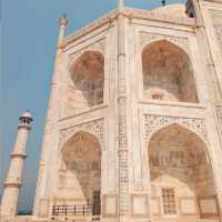 THE TAJ MAHAL: AMAZING ARCHITECTURE AND HISTORY.