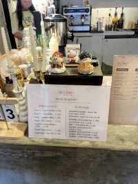 ☕️ คาเฟ่น่ารักที่พนมเปญ Cafe Keo Pok Trasak Paem 
