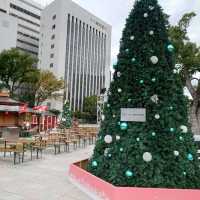 たくさんのサンタクロース！「天神クリスマスマーケット」