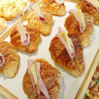 เบเกอรี่ร้านดังมีให้เลือกอร่อยกว่า 3,000 ชิ้น