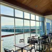 Café Amazon กลางทะเลชลบุรี