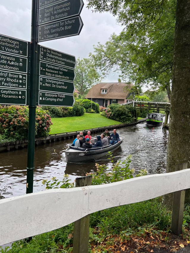 荷蘭🇳🇱童話小鎮羊角村（Giethoorn）