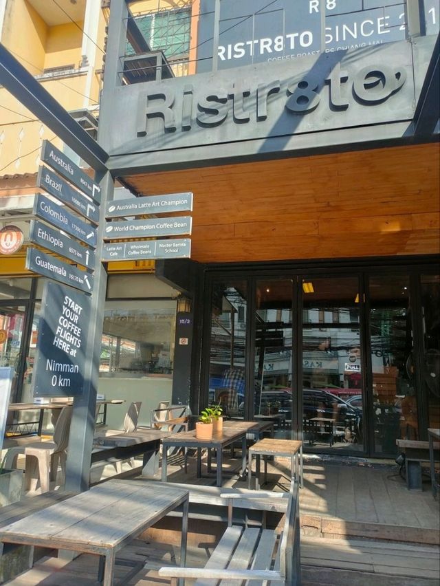 【チェンマイ】コーヒーと言ったらここ☕Ristr8to Original
