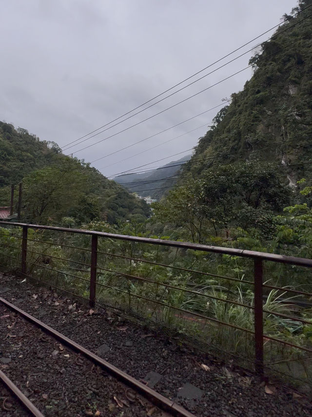 Wulai Scenic Train: A Tranquil Journey Through Lush Mountains and Stunning Landscapes
