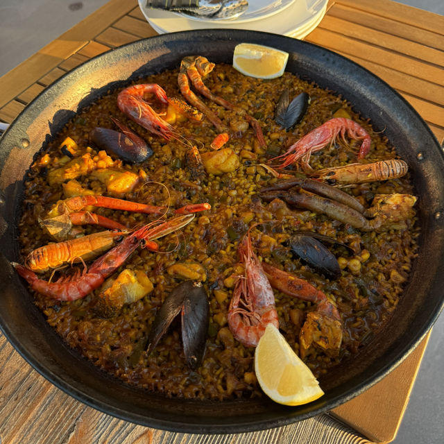 イビザの人気🏝️海辺の地中海レストラン🍽️