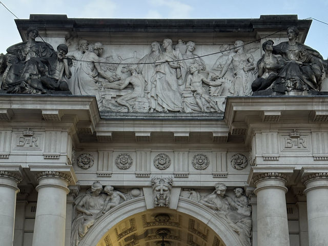 Trafalgar Square: A Vibrant Heart of London