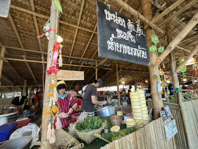ตลาดโอ๊ะป่อย ราชบุรี 🌳