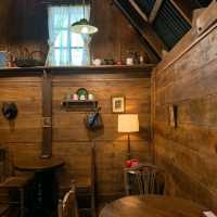 Ellen Cafe House 