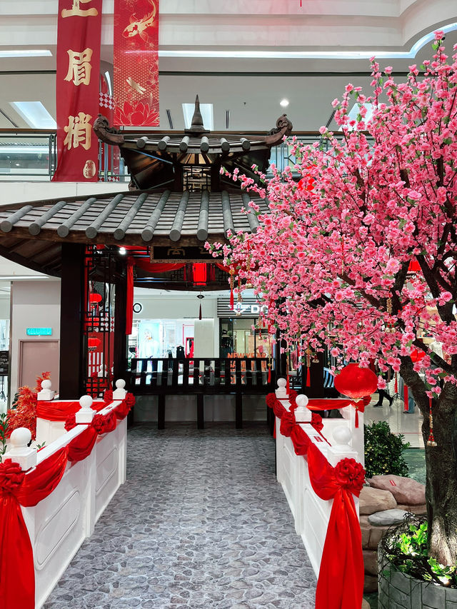 1 Utama - Biggest Mall Chinese New Year Tradition Decos