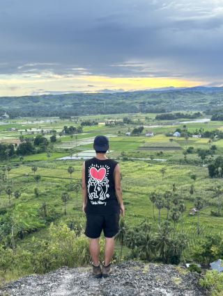  Sunset Views from Bukit Persaudaraan: A Must-See in Lombok 🌅🏔️