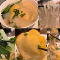 荃灣如心廣場一期有一間台灣菜餐廳必食濃湯燉雞麵