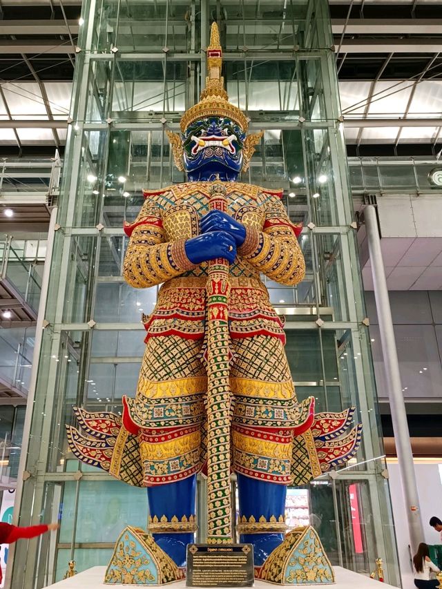 ไปชมยักษ์ใหญ่ทั้ง12ตน ที่ สนามบินสุวรรณภูมิ