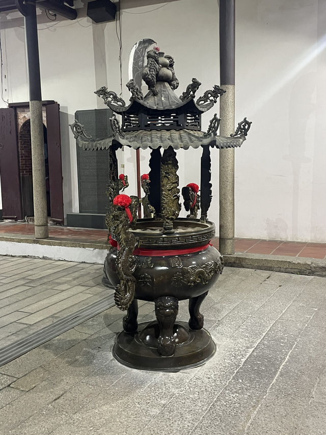 A Visit to Tainan Grand Mazu Temple: History, Culture, and a Touch of Divine Luck 🙏✨ 