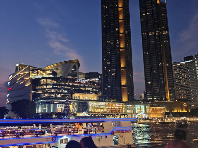 "Enchanting Nights on the Chao Phraya: A River Journey Through Bangkok's Heart"