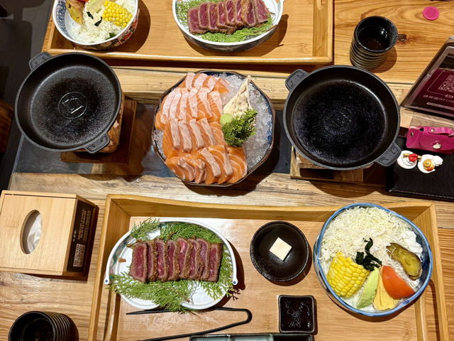 高雄輕軌(光榮碼頭)站附近2分鐘的美食餐廳(萩椛和牛燒肉)非吃不可 高雄輕軌(光榮碼頭)站附近2分鐘的美食餐廳(萩椛和牛燒肉)非吃不可