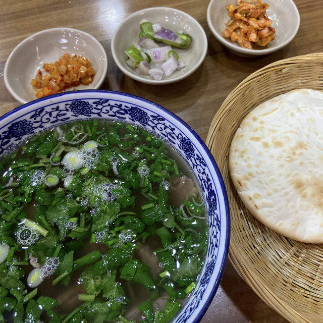虎子水盆羊肉｜西安在地人氣老店