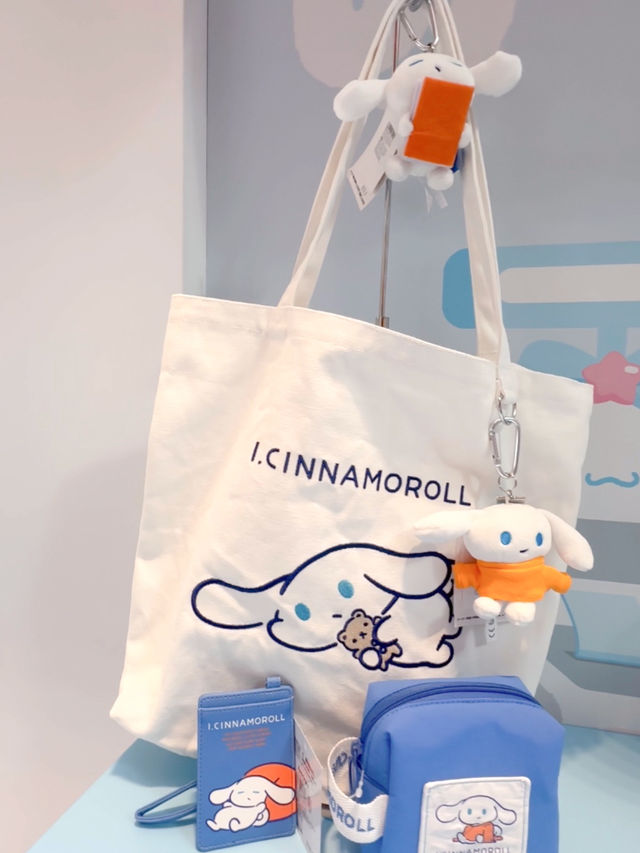 勁可愛玉桂狗😍Cinnamoroll ROLL OUT THE FUN 夢幻派對  嚟緊嘅復活節約定你嚟AIRSIDE狂玩特玩  ✨超吸睛5米高毛絨絨Cinnamoroll 及巨型波波池 ✨夢幻田徑