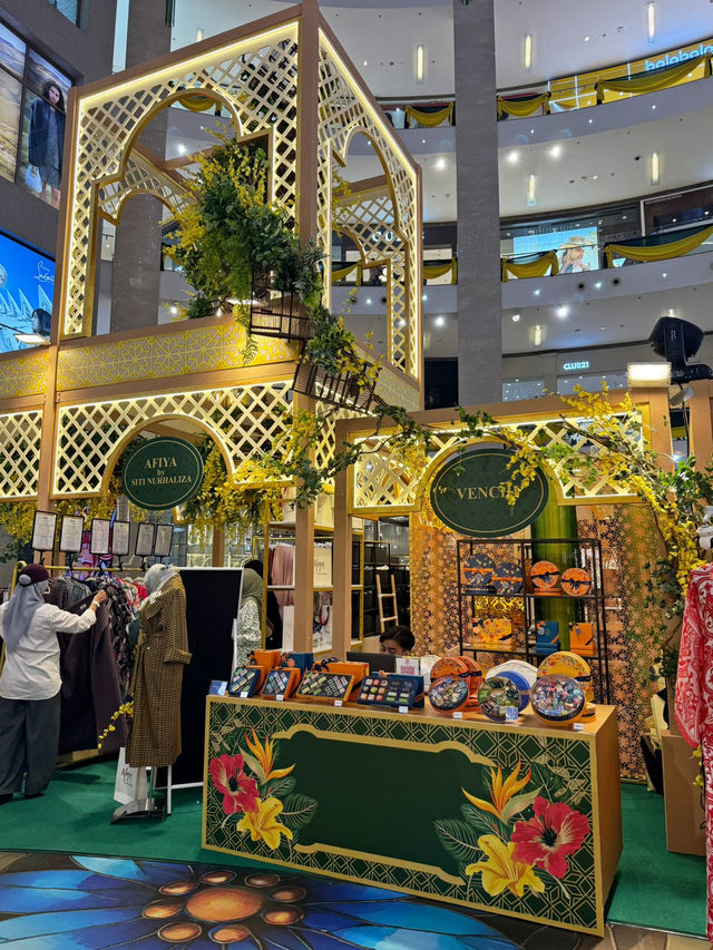 Pavillion KL turned Kampung?!