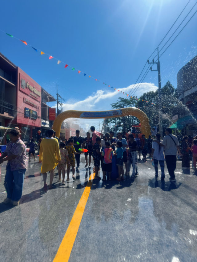 ถนนข้าวยำ สงกรานต์ปัตตานี 2025