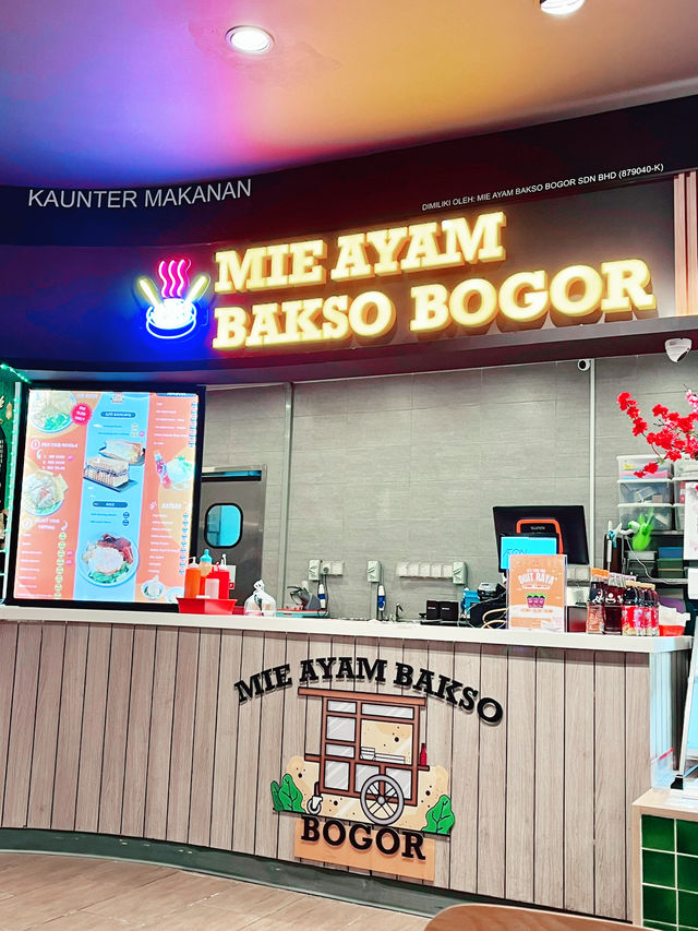 1 Utama’s AEON Food Court: A Sustainable Culinary Destination 