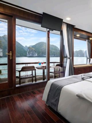  Luxurious Cruise Journey in Halong Bay — A Dream Come True!