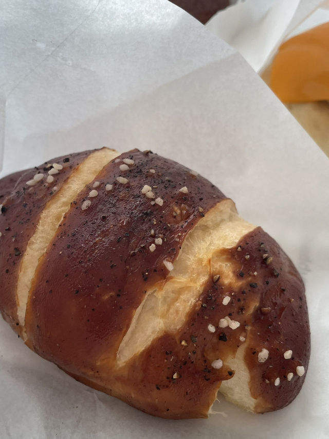 🇰🇷ソウル📍安国駅すぐ！大人気ベーカリーカフェ🥖「ARTIST BAKERY」✨