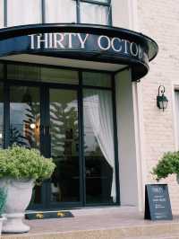 30 October Coffee & Bar : คาเฟ่สไตล์ยุโรป