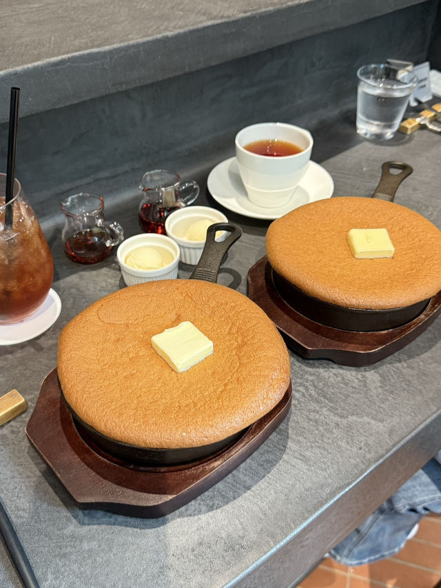 A Night Around Tokyo Station – Rooftop Views & Late-Night Bites