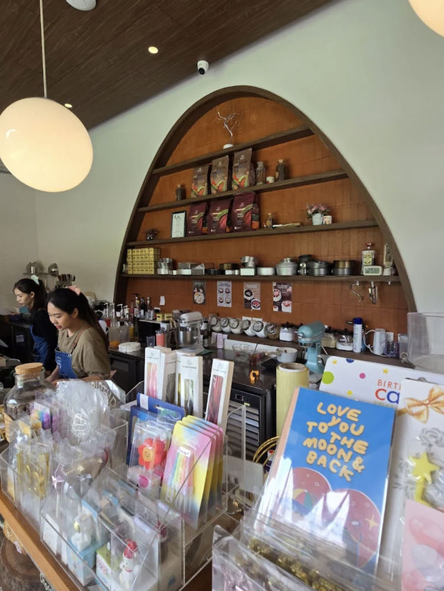 🌿🍰 Take a Breath Café & Eatery – คาเฟ่ลับ🌷🍂