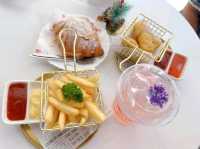 The Bizarre Island คาเฟ่ทีมเกาะลึกลับและพิศวง