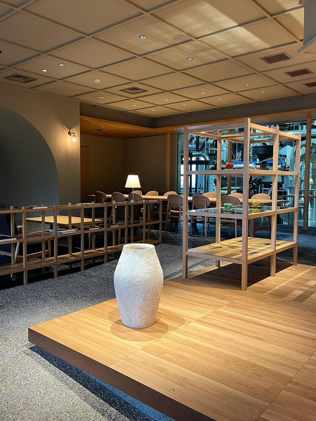 【福岡グルメ】広くて明るいスタイリッシュな店内でゆっくりコーヒータイム☕️