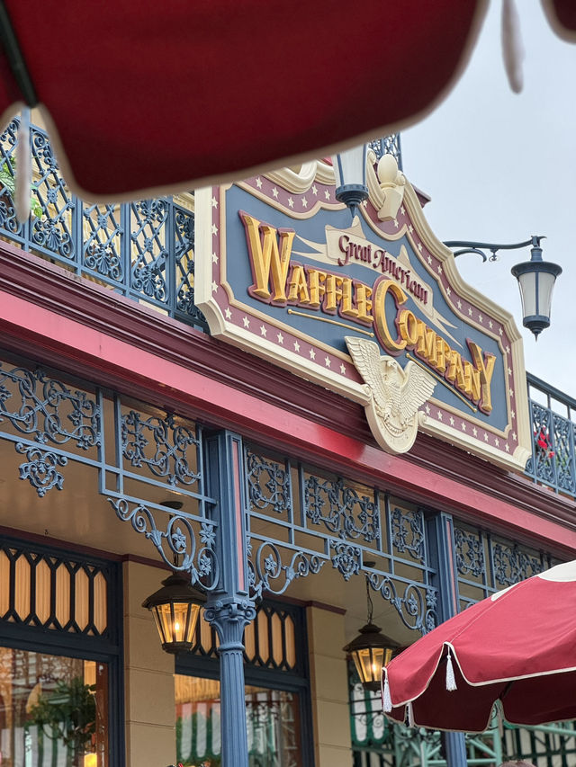 【東京ディズニーランド】ワッフルが自慢のアメリカンカフェ