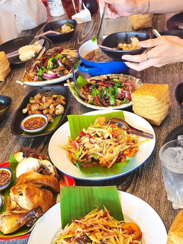 🌶️ แซ่บไฟลุก! "เรอปลาแดก" บางเสร่ ร้านยำสุดจึ้ง