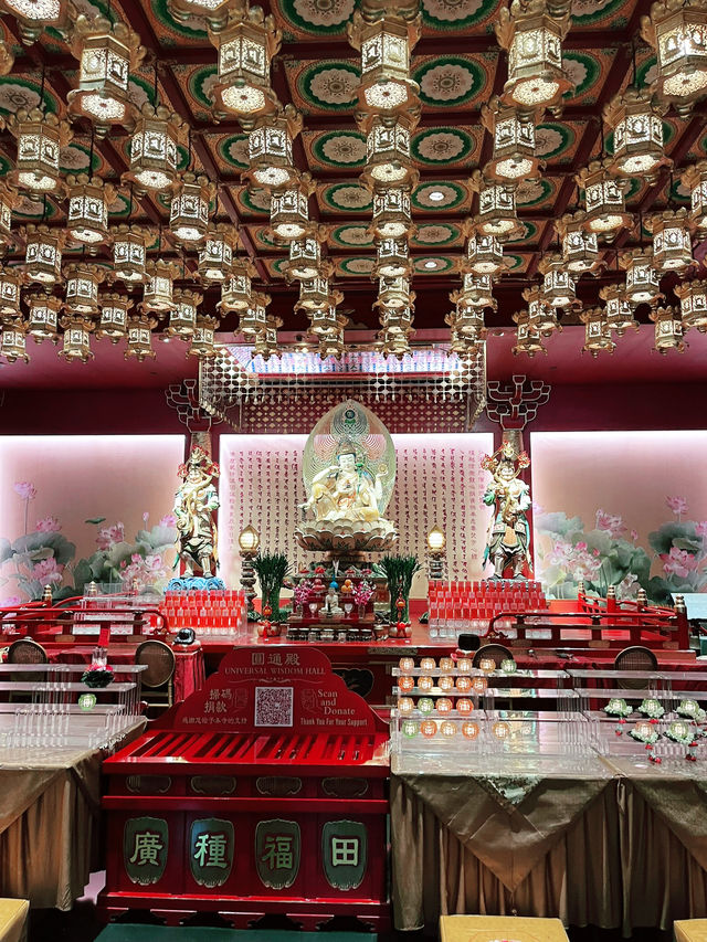 Buddha Tooth Relic Temple: A Majestic Spiritual Landmark in Singapore’s Chinatown