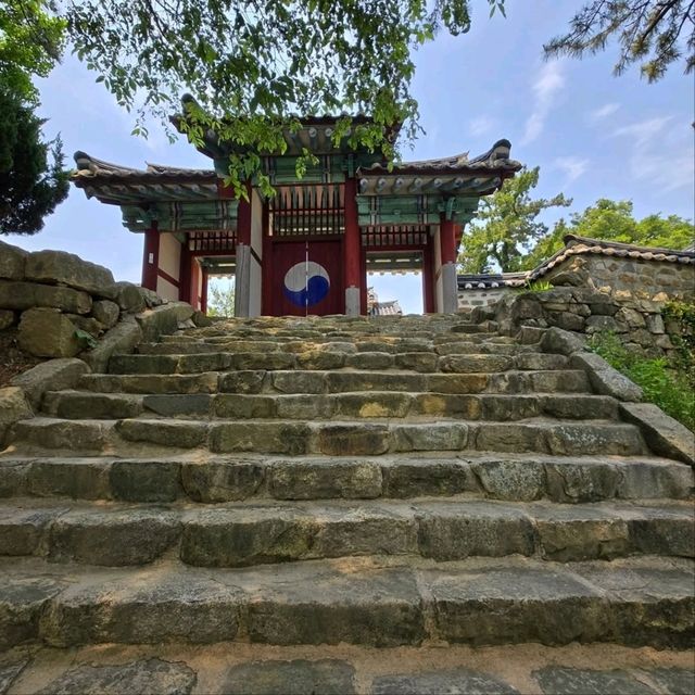 Hidden Temple Vibes
