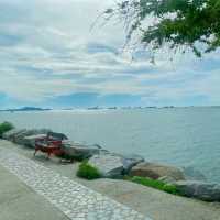 เกาะลอย ศรีราชา