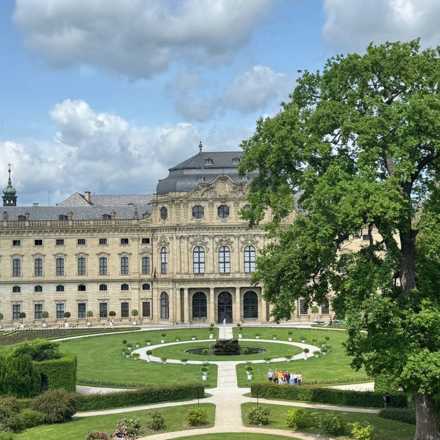 Würzburg Day Trip: A Beautiful & Chill Blend of Heidelberg and Munich! 🍷🏰