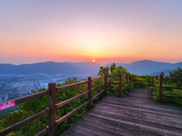 Up to Deokjubong