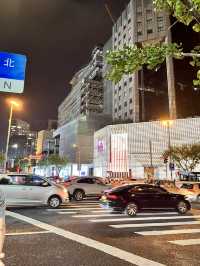 🇨🇳 Shanghai Through Its Streets: A Walking Tour from Museum to Yu Garden to Lujiazui