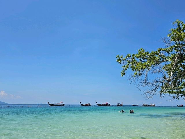 หาดสวย น้ำใสติดอันโลก ☆เกาะกระดาน☆