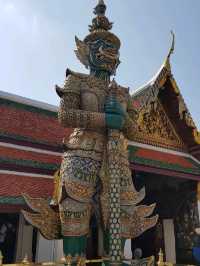"Exploring Bangkok's Crown Jewel: The Grand Palace & Emerald Buddha"