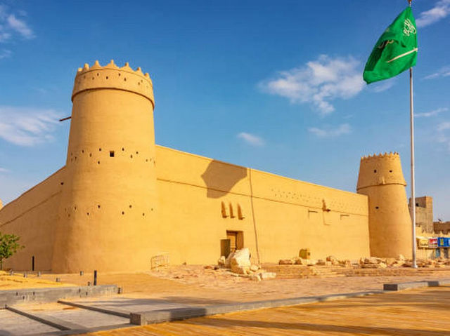 【穿越時光的城堡：Al Masmak Fortress 馬斯馬克堡壘遊記】