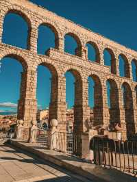 Timeless Arches Under the Sun – Afternoon at the Segovia Aqueduct