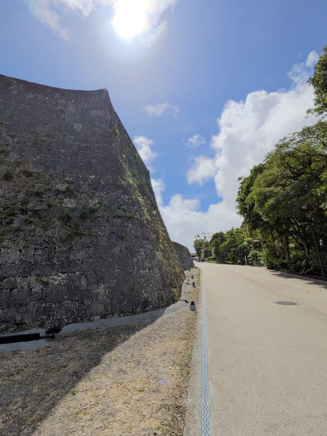 【沖縄旅の始まりはここから】歴史と再生の象徴「首里城」へ
