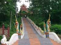 พระธาตุจอมแจ้ง 1 ในพระธาตุ 9 จอม
