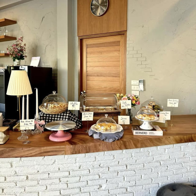 Hi Babe Café