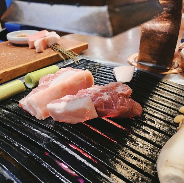首爾新設洞站🐽好吃燒肉🐽方便 好吃 精緻